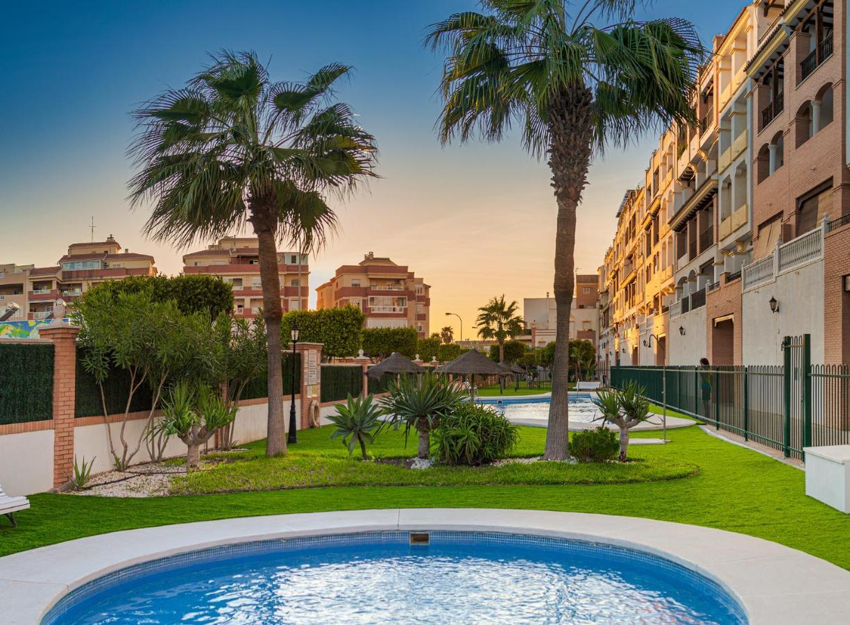 Apartamento 2 Dormitorios En La Mejor Zona De Roquetas Roquetas de Mar Luaran gambar
